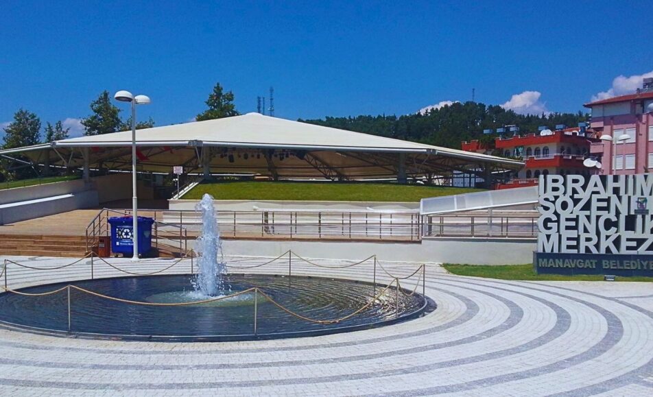 Manavgat İbrahim Sözen Gençlik Merkezi Antalya